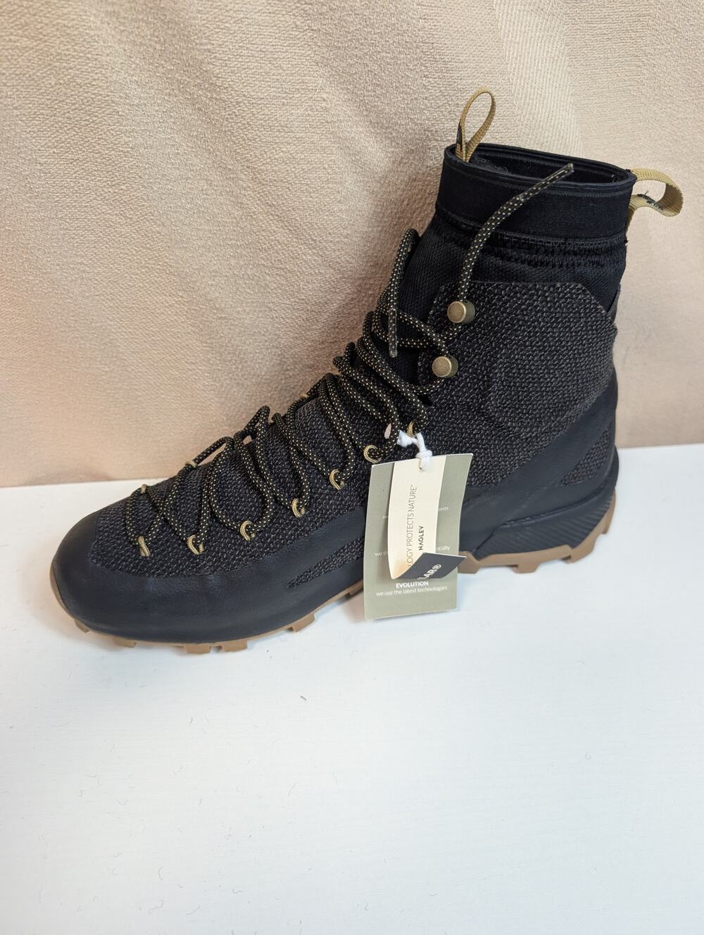NWT Naglev Desert Hiking Boot Euro Size 44 Black Outdoor Boot (1183)